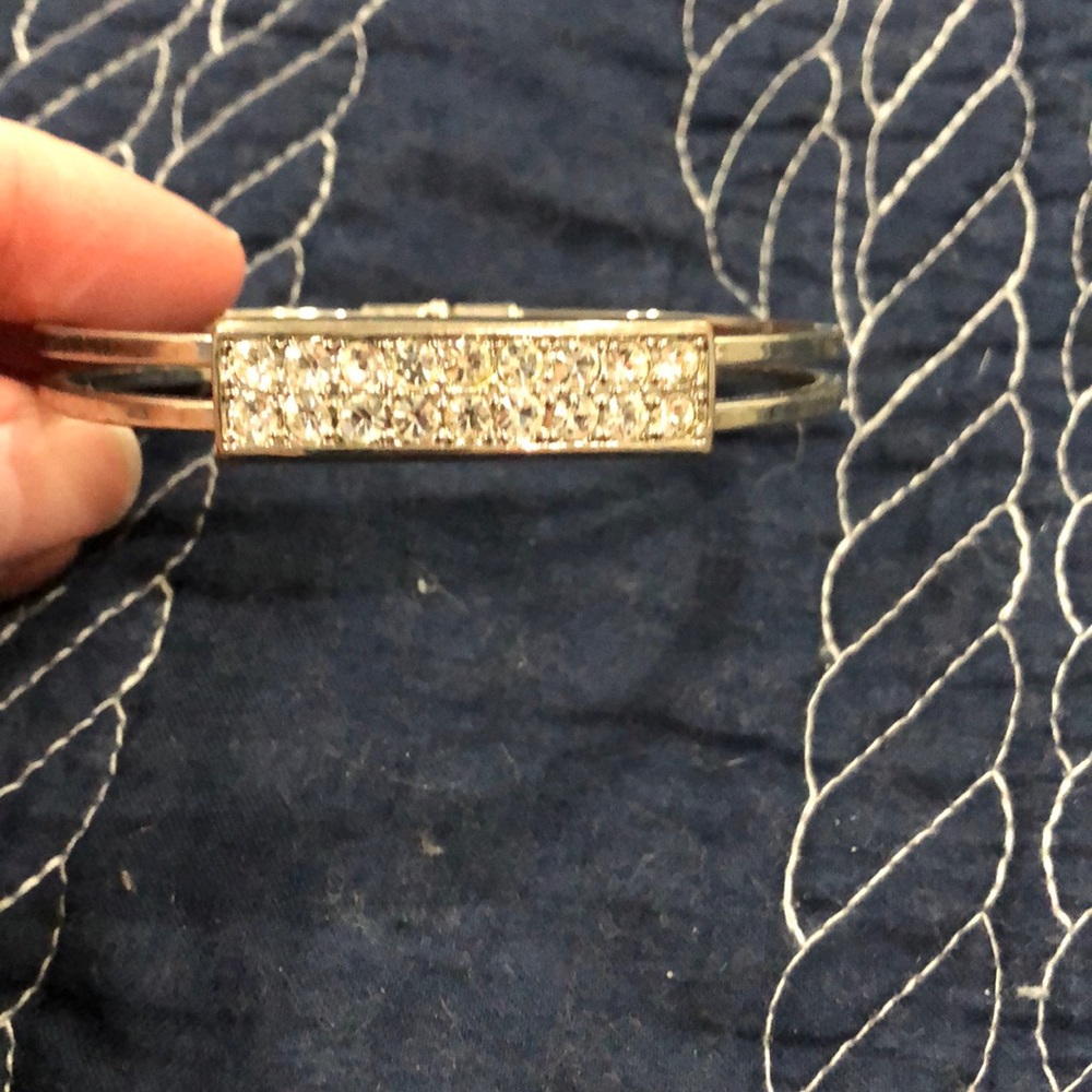 Stud cuff